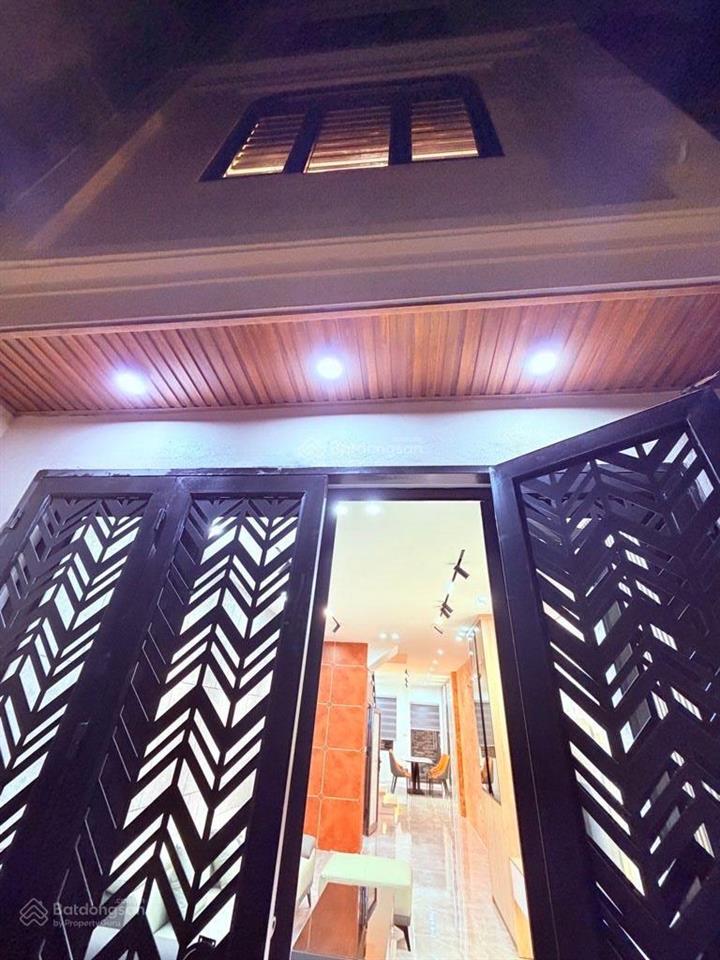 Bán nr tại đức giang, 8,4 tỷ, 52m2, 4pn, 3wc, q.long biên, hn  hàng hiếm giá ưu đãi