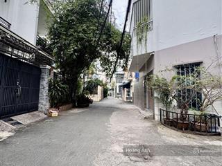 Phân khúc 6tỷ nguyễn kiệm giáp sát phú nhuận  5 tầng  hẻm xe hơi