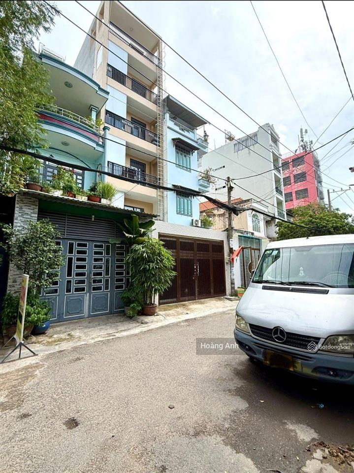 Chdv 11 phòng khép kín hiện đang cho thuê khoán  hẻm xe hơi thông