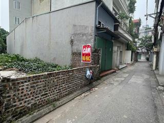 Bán miếng đất 45m2 cho dân ở tại trâu quỳ, chỉ hơn 5 tỷ tí, ngõ trước nhà 4.5m, oto ngủ trong nhà