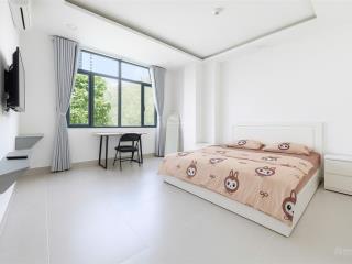 Cho thuê căn hộ full nt mới 100% cửa sổ lớn  khuất bếp võ duy ninh gần cầu thủ thiêm tiện đi q1