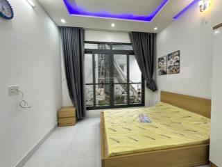 Cho thuê phòng full nt mới 100% ban công thoáng 30m2 gần q1, q3 khuất bếp trần kế xương, phú nhuận