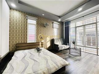 Cho thuê phòng 40m2 có ban công thoáng gần q1, q3 có máy giặt riêng full nt tại cô bắc, phú nhuận