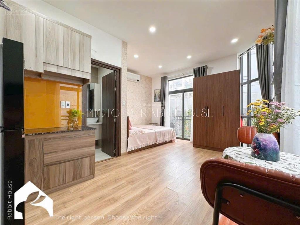 Khai trương phòng mới 100% có ban công thoáng 35m2 full nt gần q1, q3 tại huỳnh văn bánh, phú nhuận