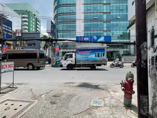 Bán nhà ngay trung tâm quận 10 đường cách mạng tháng 8 giá chỉ 4 tỷ 100 triệu đồng