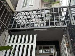 Chốt gấp bùi đình tuý  bình thạnh  gần hxh  bán đất tặng nhà  41 m2  2 tầng  chỉ 100tr/1m2