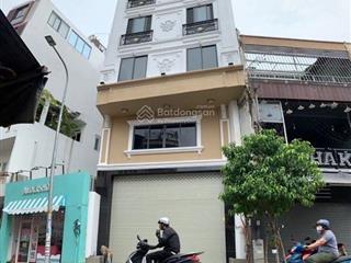 Mặt tiền quận 1  vị trí siêu vip ngay vòng xoay điện biên phủ.kinh doanh siêu lợi nhuận hổ trợ 80%