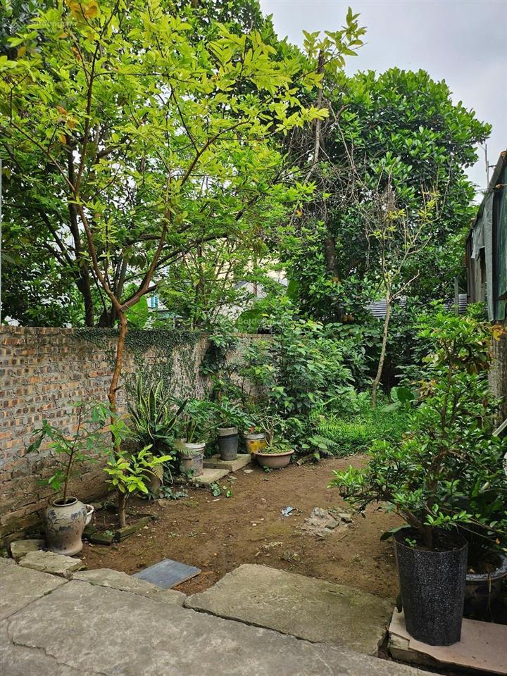 Bán đất tại bắc cầu, 3 bước ra ô tô, ô tô vào đất. 3,85 tỷ, 42 m2 đẹp, nhiều tiện ích