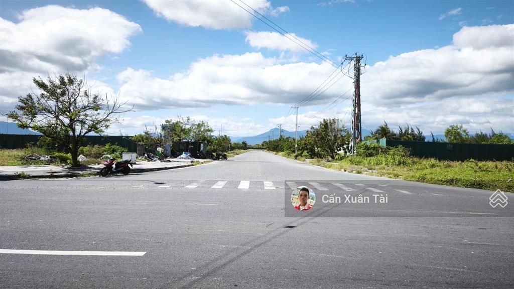 Bán đất tái định cư ngay cạnh đầm thủy triều  gần siêu đô thị vingroup cam lâm  lô góc 211,3m2