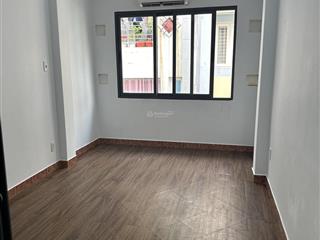 Bán nhà riêng 26m, hẻm xe hơi ( sổ hồng đủ)