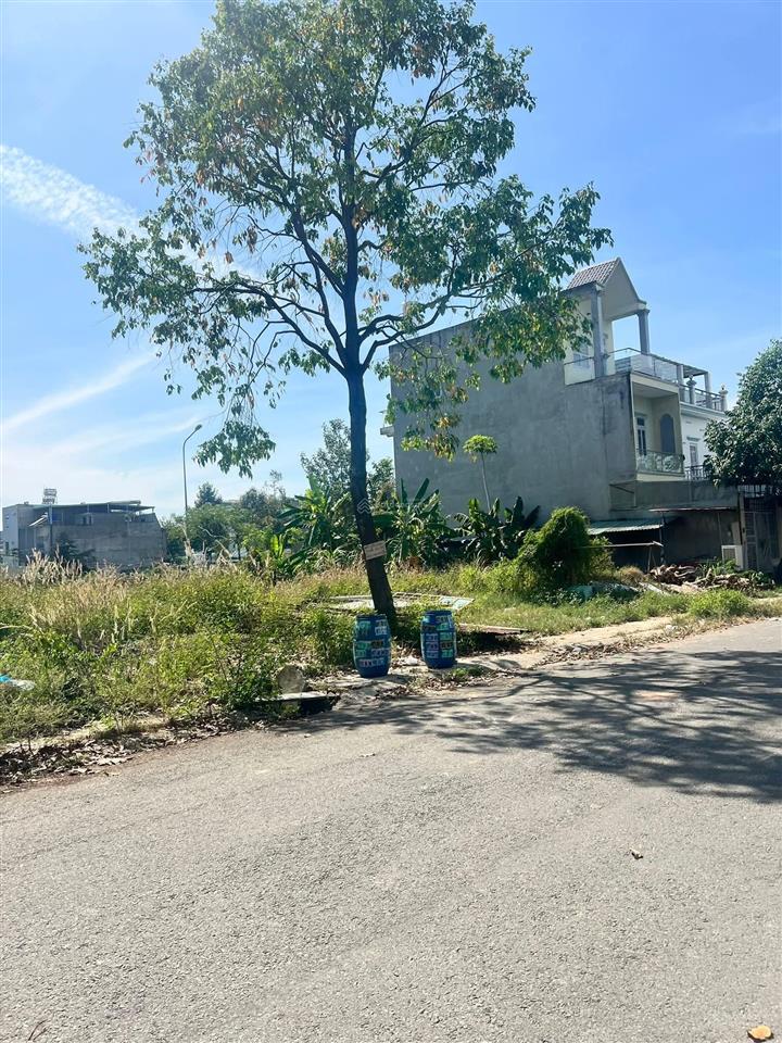 Chính chủ bán đất d11 lai uyên, bàu bàng chỉ 720 triệu cách trung tâm hành chính bầu bàng 300m, shr