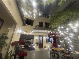 Biệt thự trung tâm quận ba đình 160m2  50tỷ ô tô vào nhà  kinh doanh  1 nhà ra phố