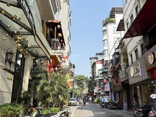 Khách sạn phố cổ  hoàn kiếm. dòng tiền ổn định  7x tỷ. trung tâm phố tây  hoàn kiếm