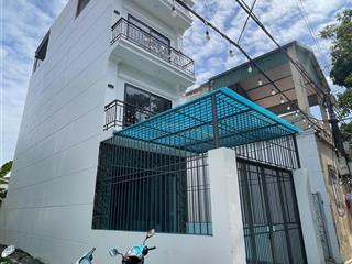 Trung tâm quận  mới koong  gần phố  ô tô đỗ cửa  ngõ đẹp  tiện ích ngập tràn  full nội thất