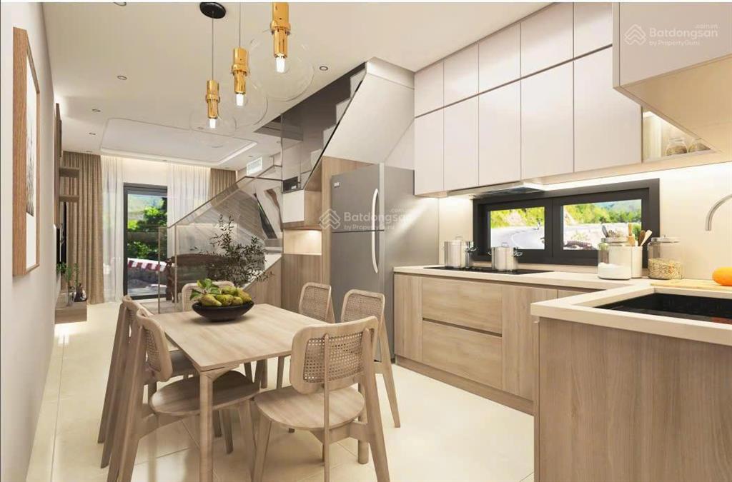 Cần bán riverpark residence. dt 137m2  3pn, 2wc giá 12 tỷ,  duy mạnh 0978 585 ***