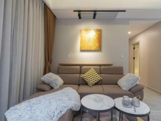Cho thuê căn hộ hưng phúc phú mỹ hưng. dt 80m2 2 pn giá 16 triệu,  0978 585 *** mr duy mạnh