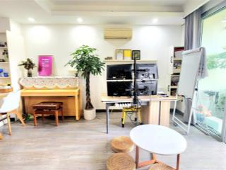 Bán ch đẹp xuất sắc tại lạc long quân, 2,3 tỷ, 65m2, 2pn, 2wc có ban công phòng khách thoáng mát