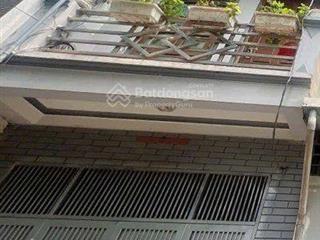 Siêu phẩm phân lô 38m2x 4 tầng, ô tô quay đầu trước nhà, cách ga metro 30m giá cực hấp dẫn.