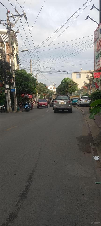 Hàng hiếm mặt tiền kinh doanh hồ bá phấn ngay ga metro ngã 4 tây hòa giá chỉ nhỉnh 10 tỷ