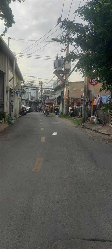 Hàng hiếm mặt tiền kinh doanh hồ bá phấn ngay ga metro ngã 4 tây hòa giá chỉ nhỉnh 10 tỷ