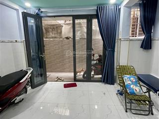 Tân sơn nhì, khu vực trung tâm ẩm thực tân phú, 38m2 (4,5x8.5m), 3,7tỷ