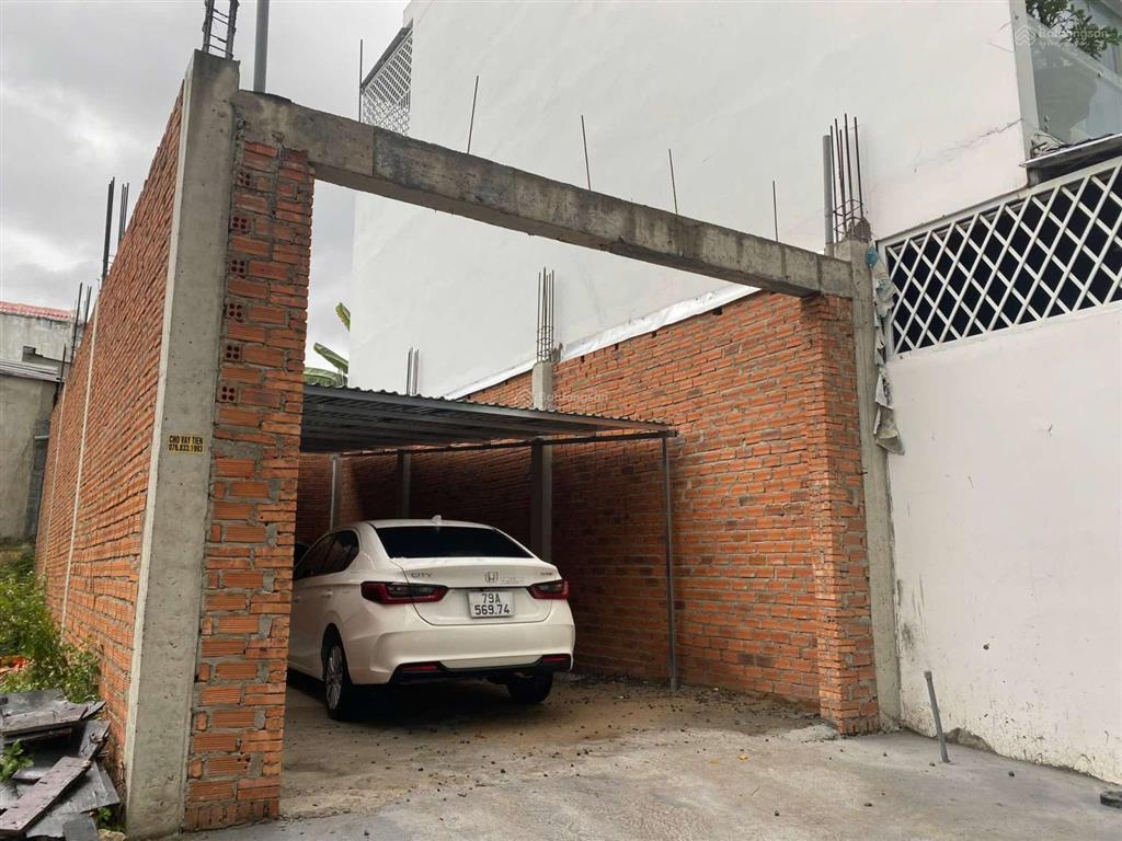 Nhà bán dt 75m2 3t đ 2 ôtô tránh nhau biển 700m  nguyễn chích vĩnh hoà  nha trang  chỉ 2tỷ950tr