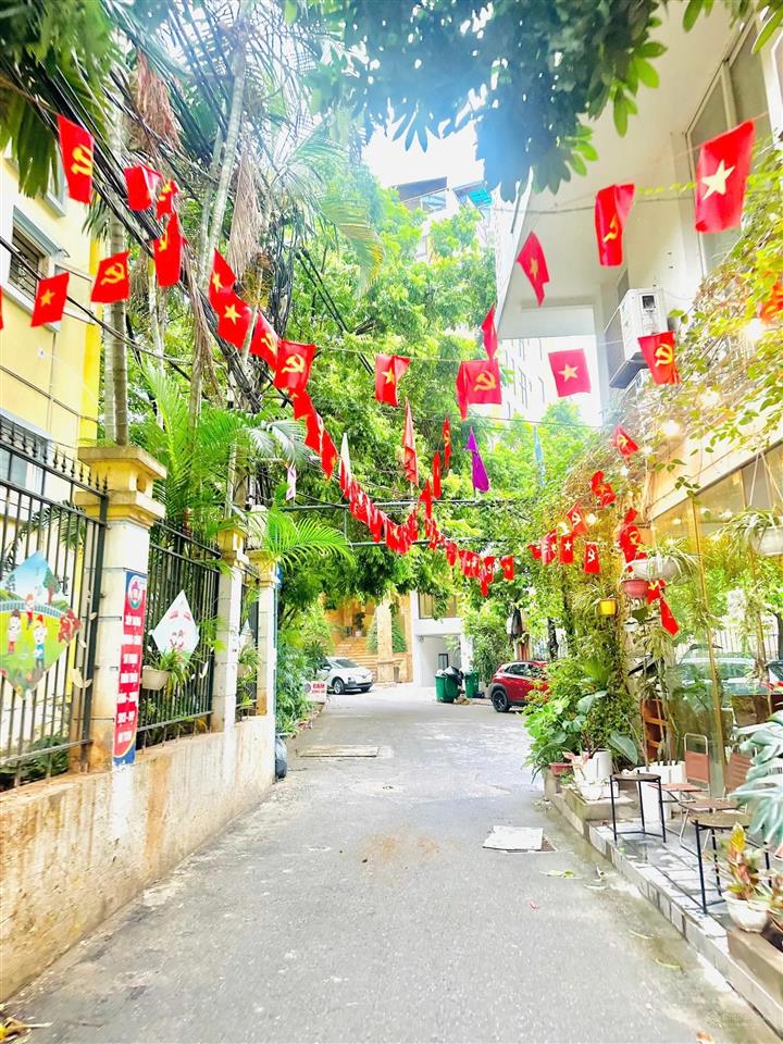 Siêu hiếm nhà 4 tầng ngõ 399 âu cơ vị trí siêu hiếm có 102 ngõ 3 gác ô tô tránh liền