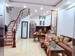 Nhà ngõ 603 lạc long quân  tây hồ view hồ lộng gió  chỉ 11 tỷ  dành riêng cho giới trẻ chất!