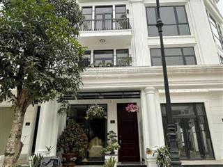 Tôi cần cho thuê nhà nguyễn tuân  thanh xuân, dt 80m*5 tầng, thang máy,giá thuê 45 triệu