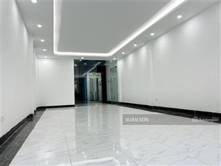 Cho thuê nhà khuất duy tiến  thanh xuân, dt 95m*5 tầng,thang máy, giá thuê 45 triệu / tháng