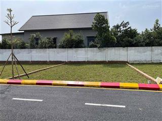 Cần bán gấp lô đất vị trí trung tâm hòa lạc sát trường đhqg ( em chính chủ sẵn sổ công chứng )