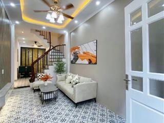 Hơn 4 tỷ có nhà xã đàn 30m2 x 3 tầng x 3 ngủ, ngõ thông, xe 3 gác đỗ cửa, 30m ra mặt phố