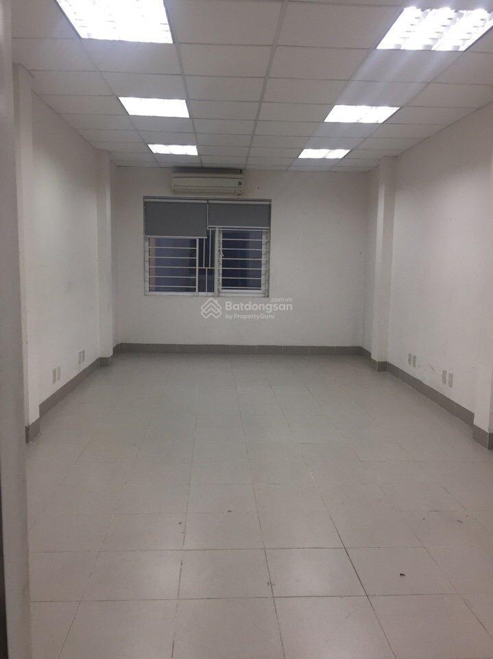 Văn phòng tầng 3 khép kín, điều hòa, wifi, tiện nghi đầy đủ