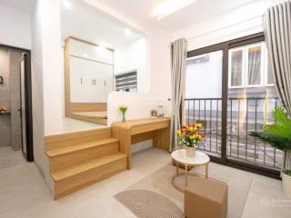 Bán nhà phạm văn đồng, 34m2 nhỉnh 7 tỷ, dân xây, ô tô đỗ, sát phố, full nội thất, hàng xóm ciputra