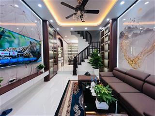 Trung tâm xuân đỉnh, gần ngoại giao đoàn, 38m2 hơn 9 tỷ, ngõ thông, ô tô, sát phố, nội thất vip