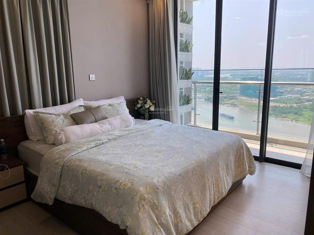 Bán căn hộ 3pn tại vinhomes gold river , lầu đẹp, diện tích lên đến 118m2 chỉ 35.5tỷ