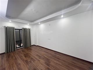 Nhà mới ở ngaygần cầu vĩnh tuy sát aeon4 tầng full nội thất ngõ nông rộngthoáng ô tô đỗ gần!