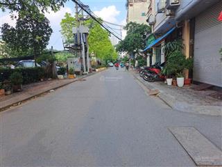 Lô góc  phân lô vỉa hè  ô tô tránh nhau  kinh doanh bất chấp