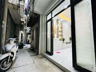 Nhà đẹp dân xây sẵn xách va li về ở .