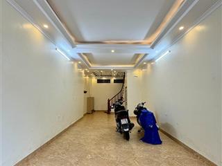 Chính chủ cần bán gấp nhà phân lô đền lừ 45m 5 tầng ô tô đỗ cửa.  0347 903 ***