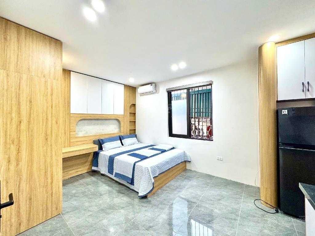 Phân lô 6 tầng thang máy sát phố lê thanh nghị 5 phòng ngủ lô góc 3 thoáng