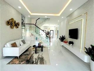Gia khải luxury 2 tỷ 900 nhà phố trung tâm thành phố bến cát, cách 1,4km kcn rạch bắp