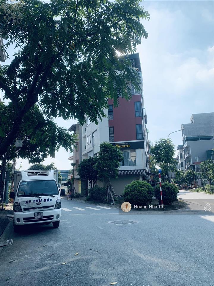Nhỉnh 6 tỷ nhà 5 tầng mới toanh thạch bàn, ô tô đỗ cửa gần aeon