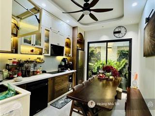 Nhà phố thạch bàn 5 tầng đẹp, ô tô đỗ cửa nhỉnh 6 tỷ, kinh doanh tốt
