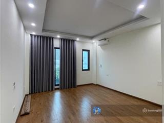 Nhà mới 5 tầng full nội thất  6,4 tỷ đồng  sát oto tránh  ở ngay  thạch bàn