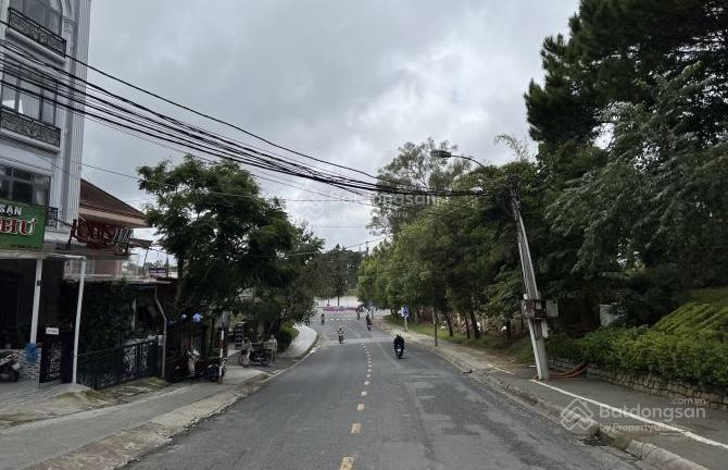 Ngộp bank ra hàng gấp lô 120m2 tại đường bùi thị xuân, p2, đà lạt