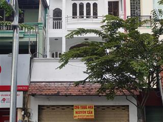 Cho thuê nhà mặt tiền rộng rãi tại trung tâm tp.hcm