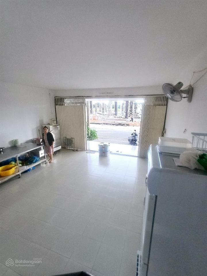 Nhà bè kcn long hậu nhà 75m2 ngang 6m, 2 tầng, đường xe tải, chỉ 3,4tỷ