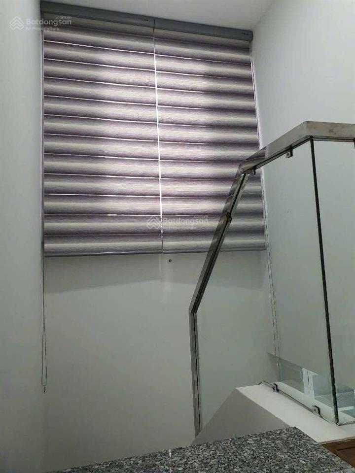 Nhà 2 tầng 4.4x11m shr hc đủ tt nhà bè cách mt 20m giá 3.6 tỷ