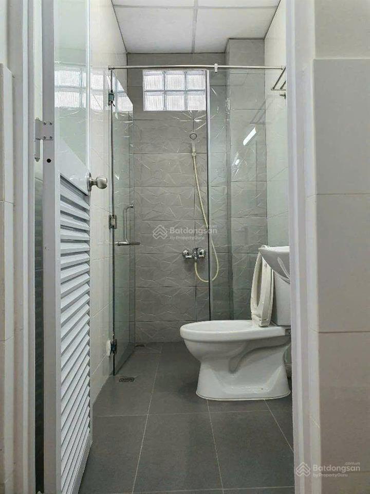 Nhà 2 tầng 4.4x11m shr hc đủ tt nhà bè cách mt 20m giá 3.6 tỷ